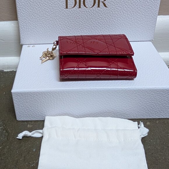 Lady Dior Medium Trifold Wallet - Picture 11 of 13